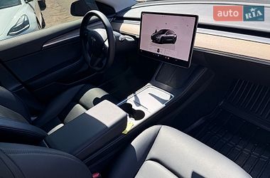 Седан Tesla Model 3 2022 в Киеве