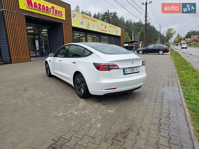 Седан Tesla Model 3 2021 в Ирпене