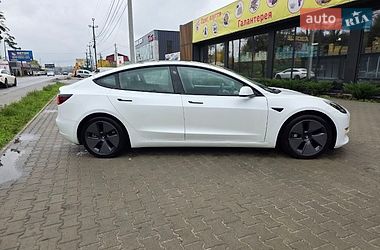 Седан Tesla Model 3 2021 в Ирпене