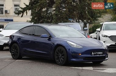 Седан Tesla Model 3 2023 в Харкові