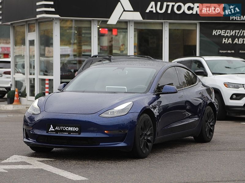 Седан Tesla Model 3 2023 в Харкові