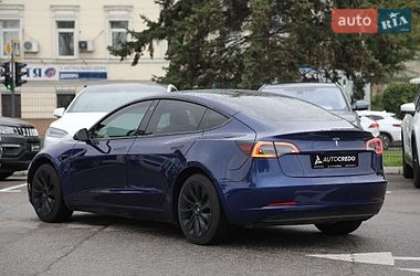 Седан Tesla Model 3 2023 в Харкові