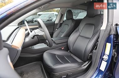 Седан Tesla Model 3 2023 в Харкові