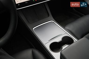 Седан Tesla Model 3 2023 в Харкові