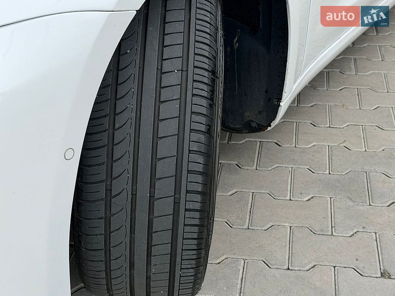 Седан Tesla Model 3 2019 в Одессе