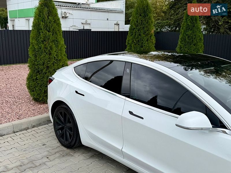 Седан Tesla Model 3 2019 в Одессе