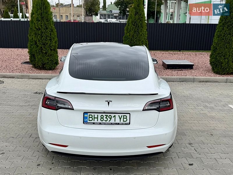 Седан Tesla Model 3 2019 в Одессе