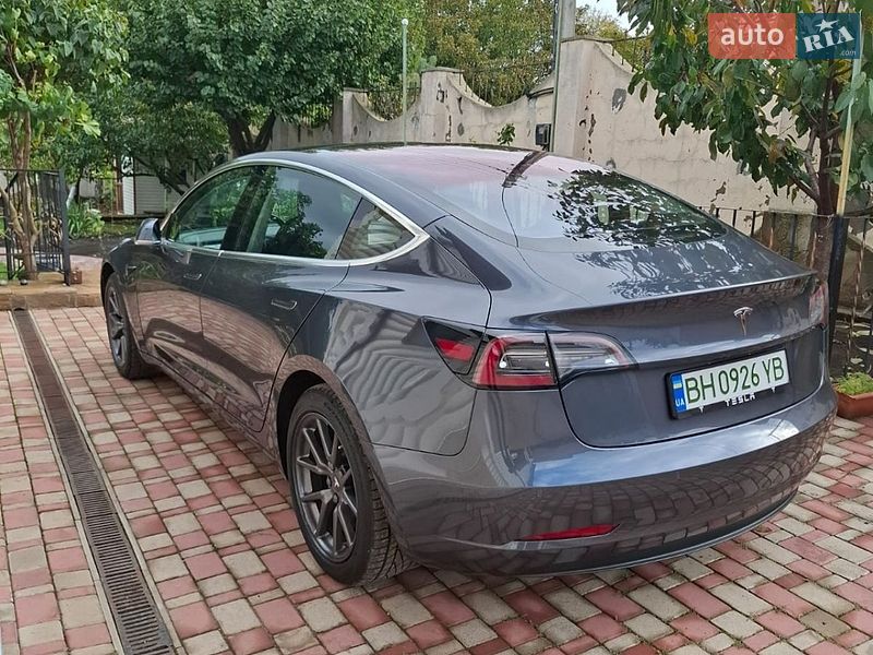 Седан Tesla Model 3 2018 в Одессе