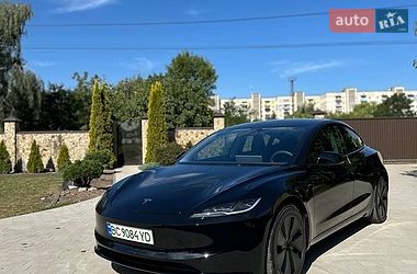 Седан Tesla Model 3 2024 в Нововолынске