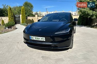 Седан Tesla Model 3 2024 в Нововолынске