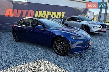 Седан Tesla Model 3 2025 в Стрые