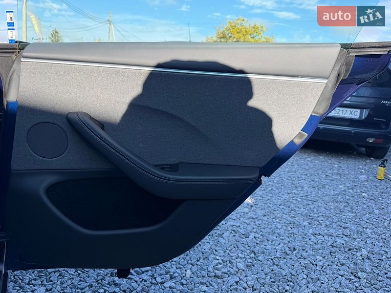 Седан Tesla Model 3 2025 в Стрые