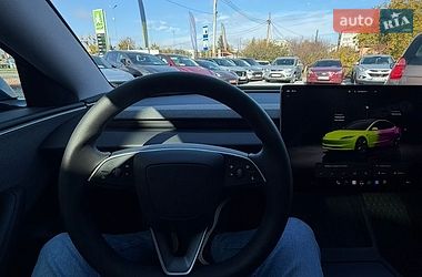 Седан Tesla Model 3 2025 в Стрые