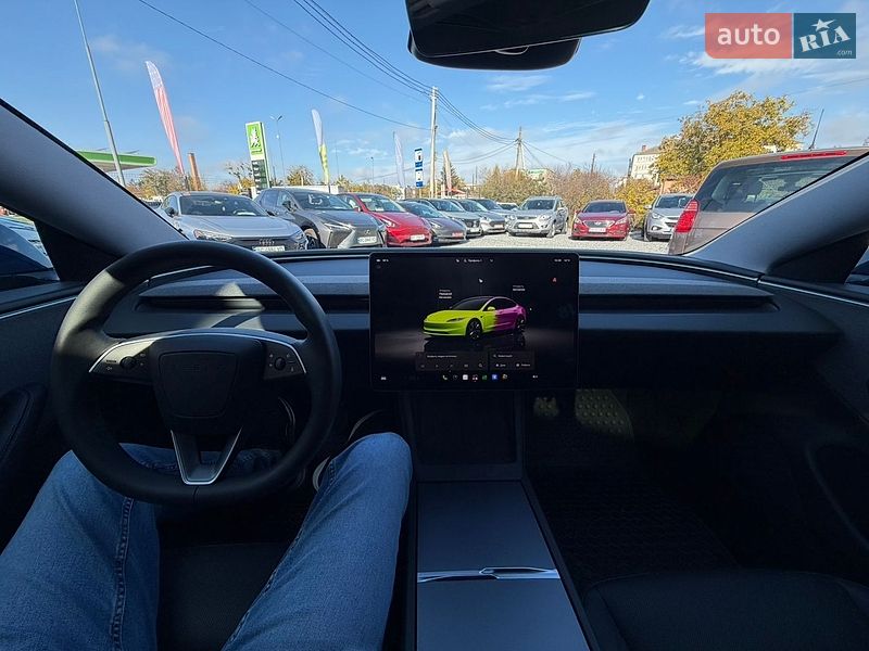 Седан Tesla Model 3 2025 в Стрые