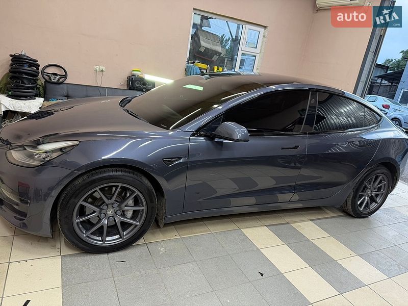 Седан Tesla Model 3 2018 в Запоріжжі