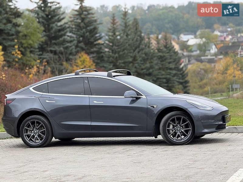 Седан Tesla Model 3 2019 в Тернополе