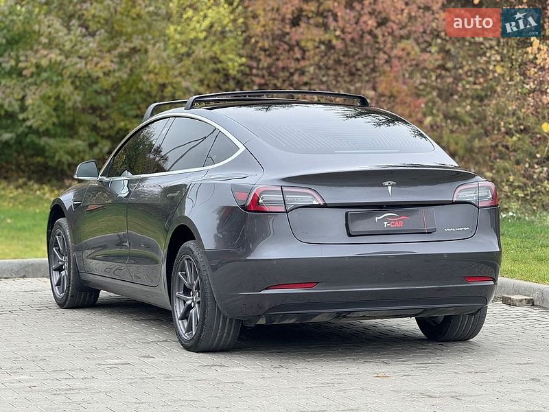 Седан Tesla Model 3 2019 в Тернополе