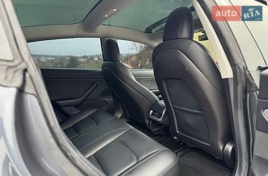 Седан Tesla Model 3 2019 в Тернополе