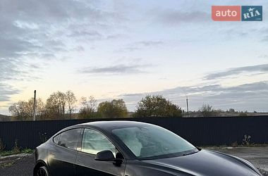 Седан Tesla Model 3 2020 в Ивано-Франковске
