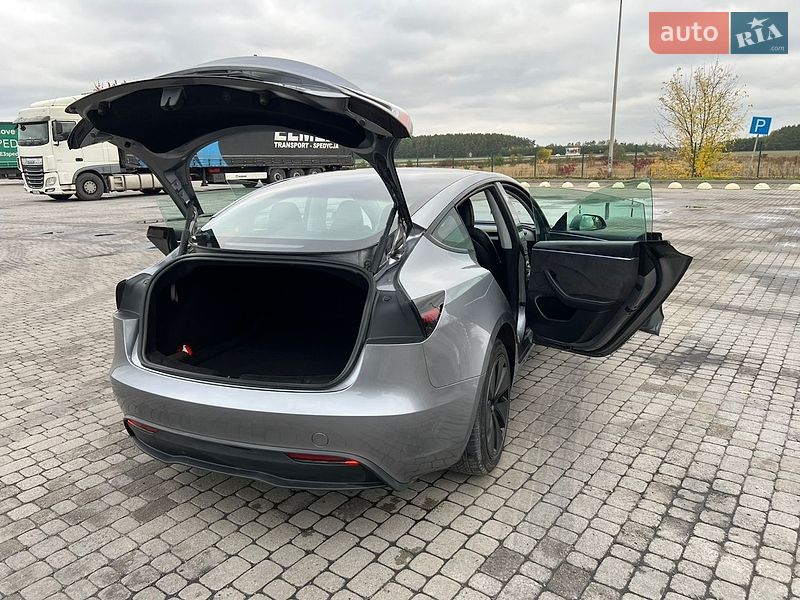 Седан Tesla Model 3 2025 в Радивиліві фото 15 Седан Tesla Model 3 2025 в Радивиліві