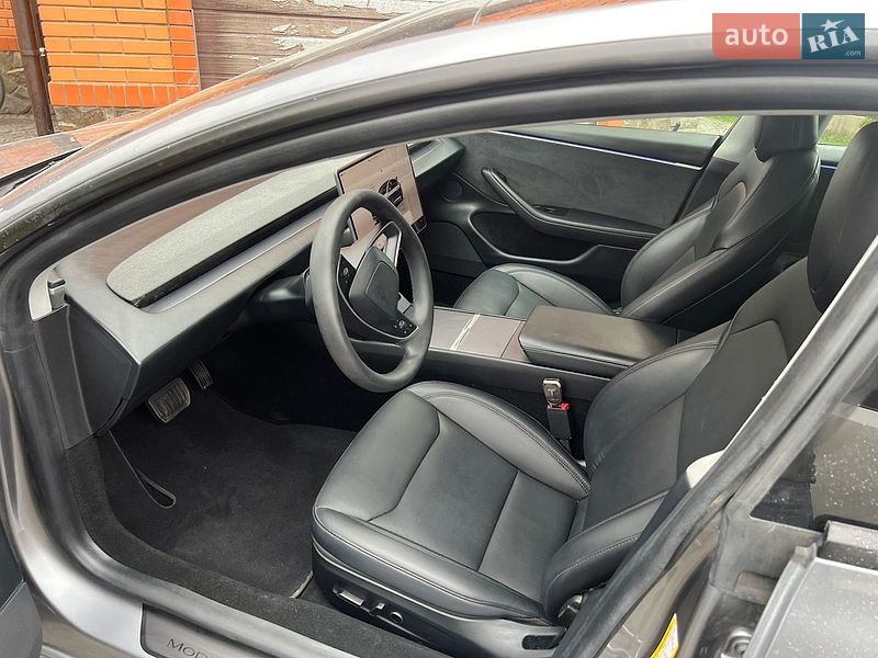 Седан Tesla Model 3 2025 в Радивиліві фото 7 Седан Tesla Model 3 2025 в Радивиліві