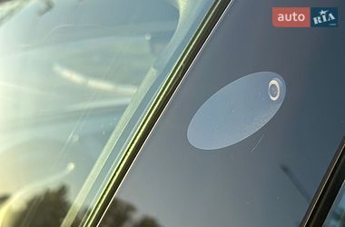 Седан Tesla Model 3 2019 в Киеве