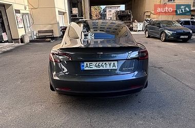 Седан Tesla Model 3 2022 в Дніпрі