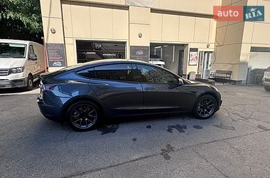 Седан Tesla Model 3 2022 в Дніпрі
