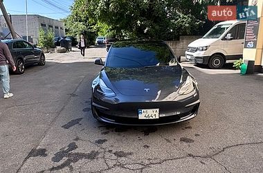 Седан Tesla Model 3 2022 в Дніпрі