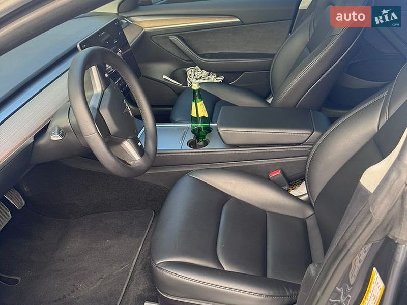 Седан Tesla Model 3 2022 в Дніпрі