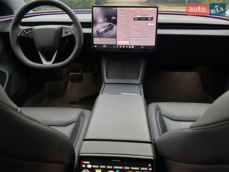 Седан Tesla Model 3 2025 в Днепре