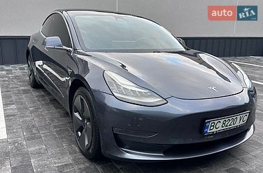 Седан Tesla Model 3 2018 в Рівному
