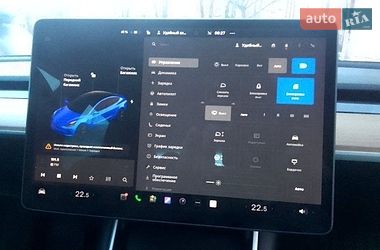Седан Tesla Model 3 2019 в Тернополі