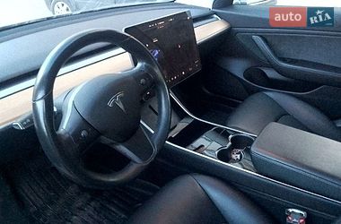 Седан Tesla Model 3 2019 в Тернополі