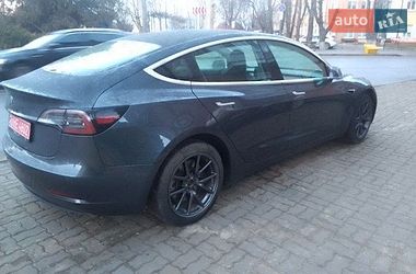 Седан Tesla Model 3 2019 в Тернополі