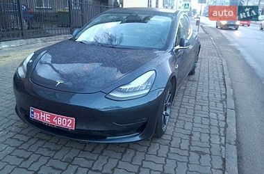 Седан Tesla Model 3 2019 в Тернополі