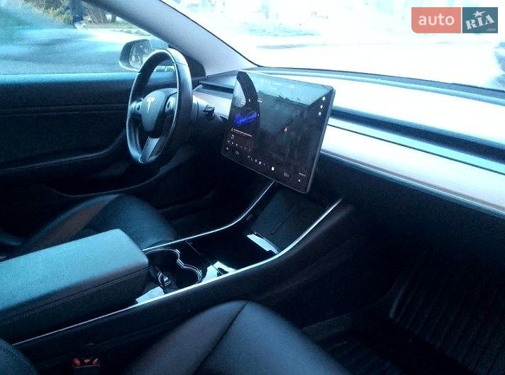 Седан Tesla Model 3 2019 в Тернополе