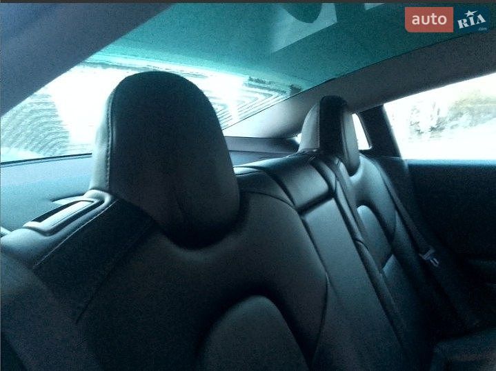 Седан Tesla Model 3 2019 в Тернополі
