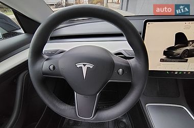 Седан Tesla Model 3 2022 в Ивано-Франковске