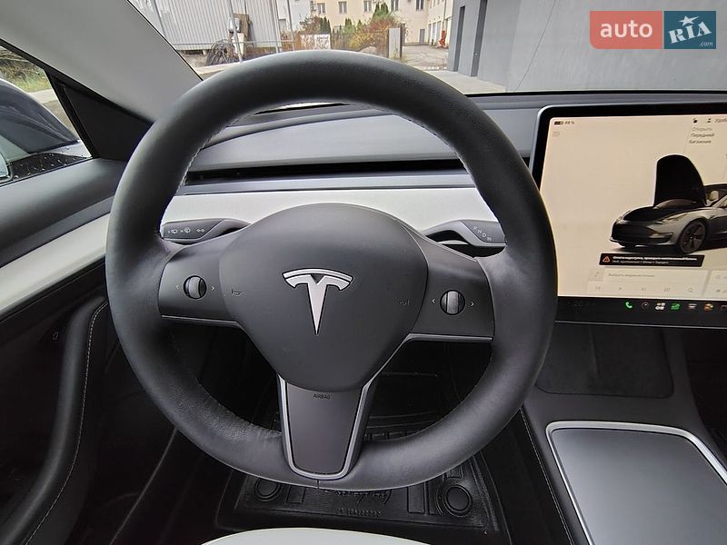 Седан Tesla Model 3 2022 в Ивано-Франковске