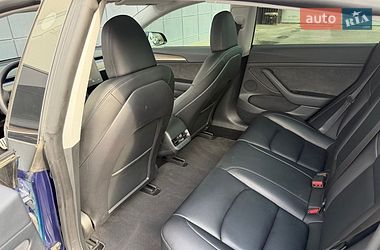Седан Tesla Model 3 2023 в Одессе