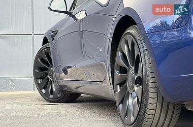 Седан Tesla Model 3 2023 в Одессе