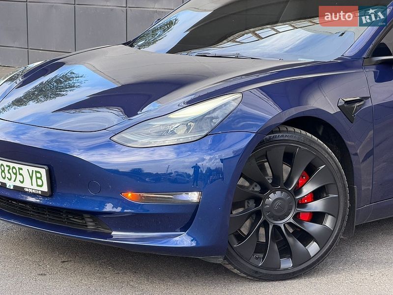 Седан Tesla Model 3 2023 в Одессе