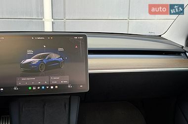 Седан Tesla Model 3 2023 в Одессе