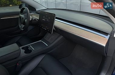 Седан Tesla Model 3 2023 в Одессе