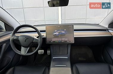 Седан Tesla Model 3 2023 в Одессе