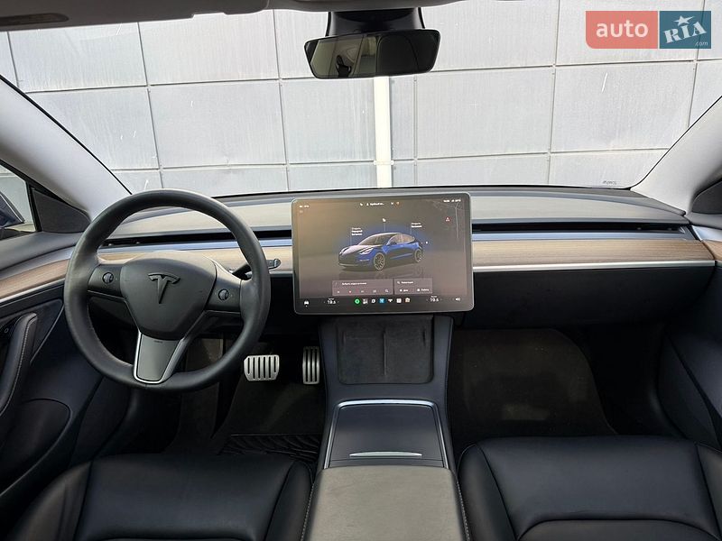 Седан Tesla Model 3 2023 в Одессе