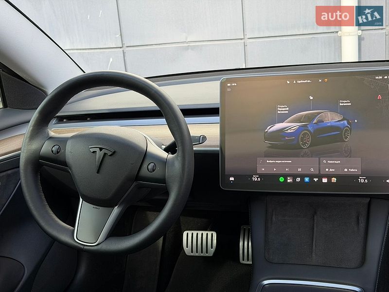Седан Tesla Model 3 2023 в Одессе