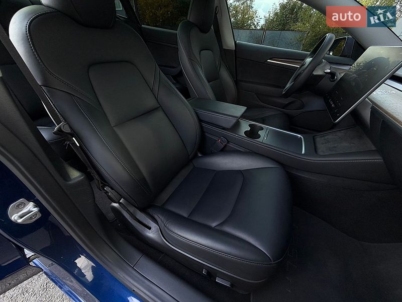 Седан Tesla Model 3 2023 в Одессе