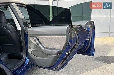 Седан Tesla Model 3 2023 в Одессе